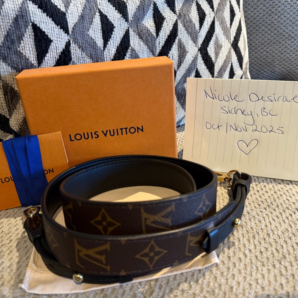 SOLD ✨ Louis Vuitton Monogram Bandouliere XL Strap🤎